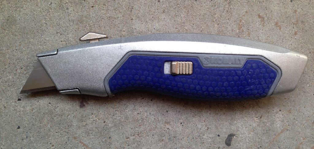 How to Break Box Cutter Blade