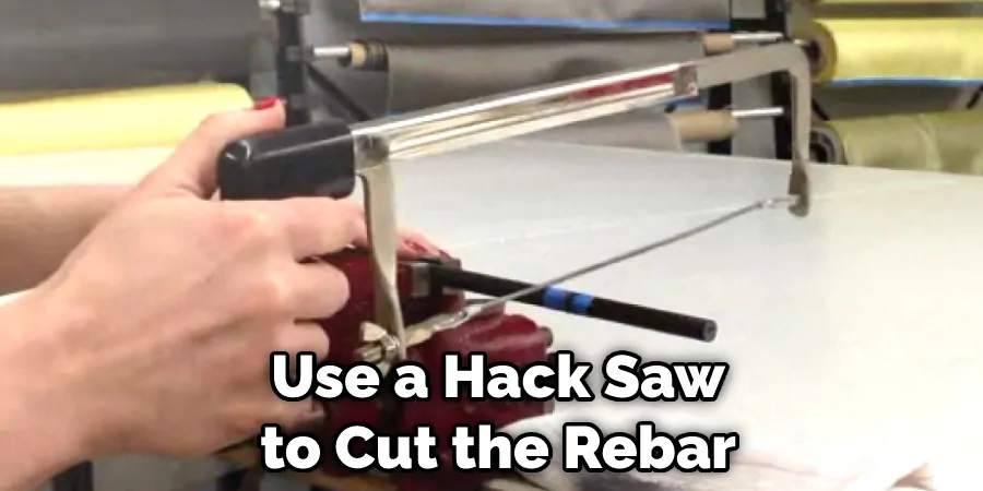  Use a Hack Saw to Cut the Rebar